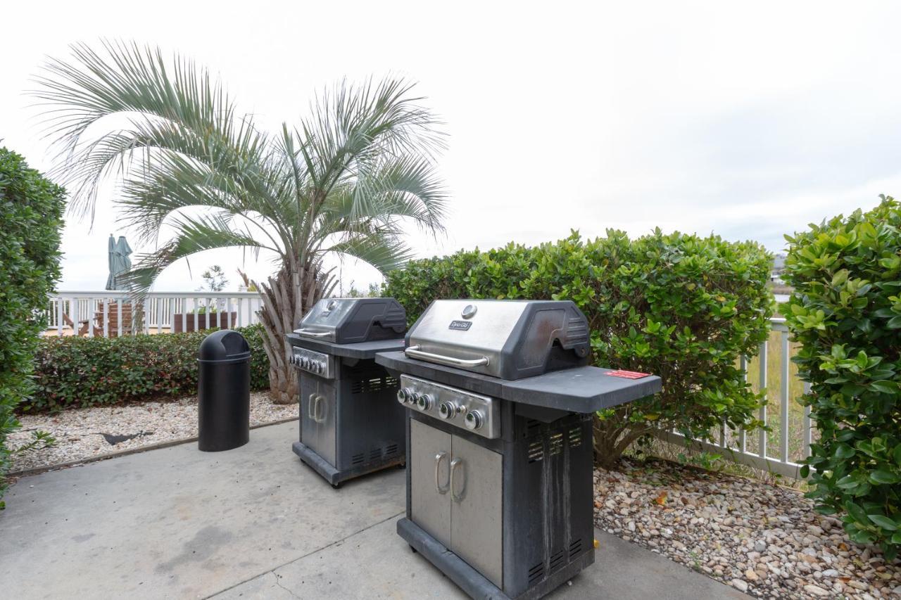 Sands Beach Club Briarcliffe Acres 外观 照片