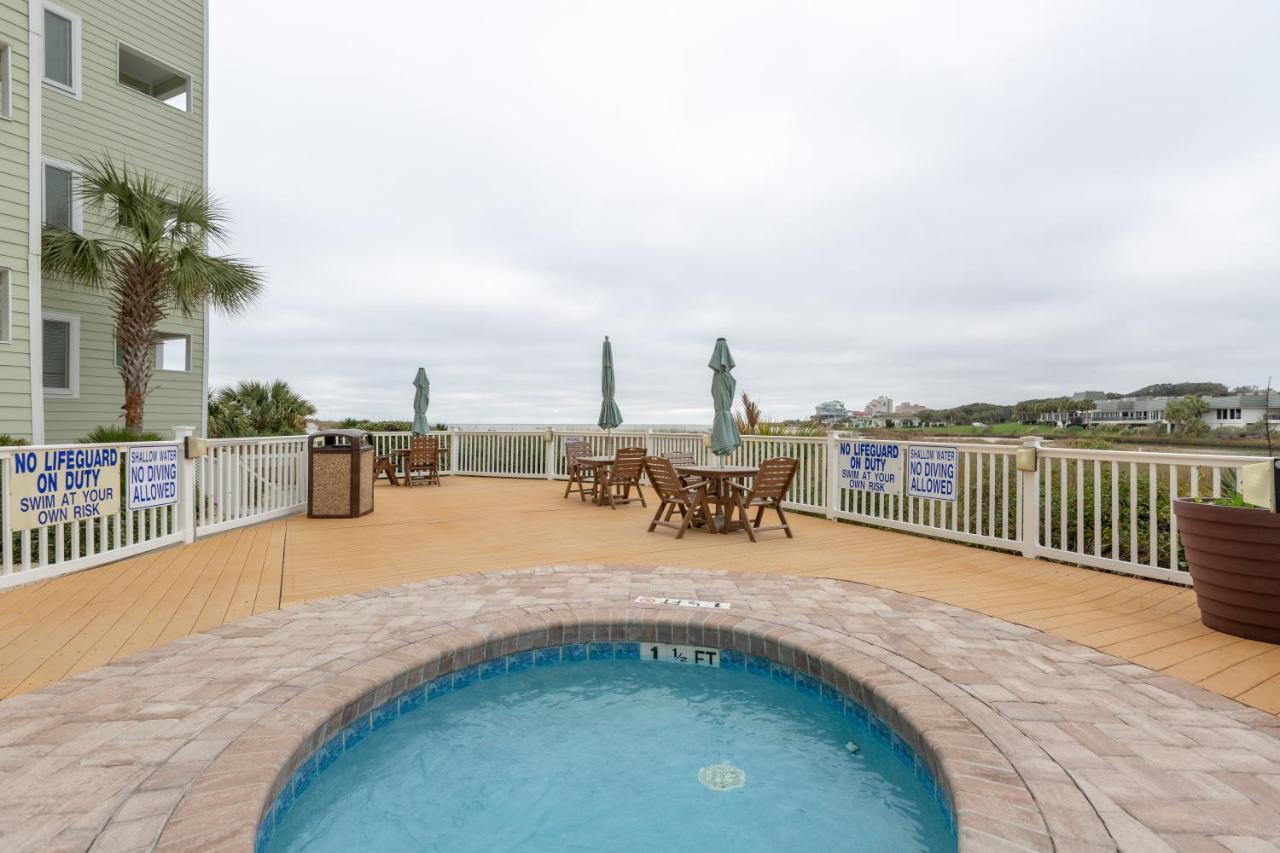 Sands Beach Club Briarcliffe Acres 外观 照片